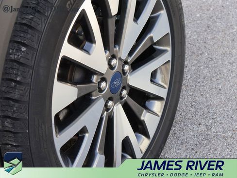 Used 2020 Ford Escape Titanium image 41