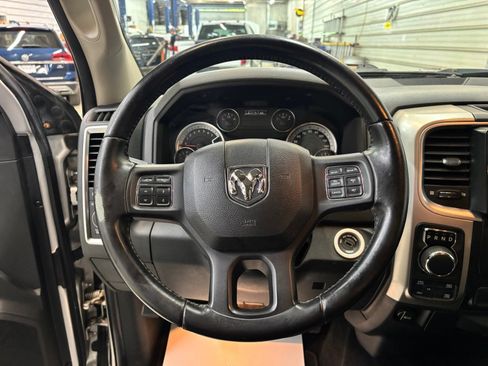 Used 2018 RAM 1500 SLT AWD/4WD image 15