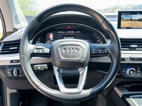 Used 2019 Audi Q7 2.0T Premium Plus w/ Premium Plus Package AWD/4WD image 17