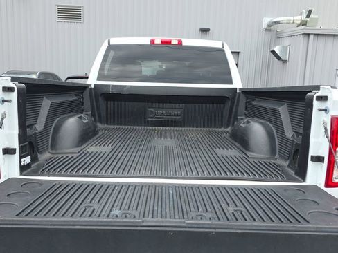 Used 2024 RAM 2500 Big Horn AWD/4WD image 9