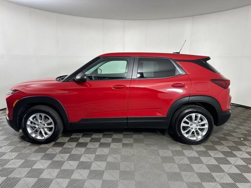 Used 2026 Chevrolet TrailBlazer LS w/ LS Convenience Package FWD image 2