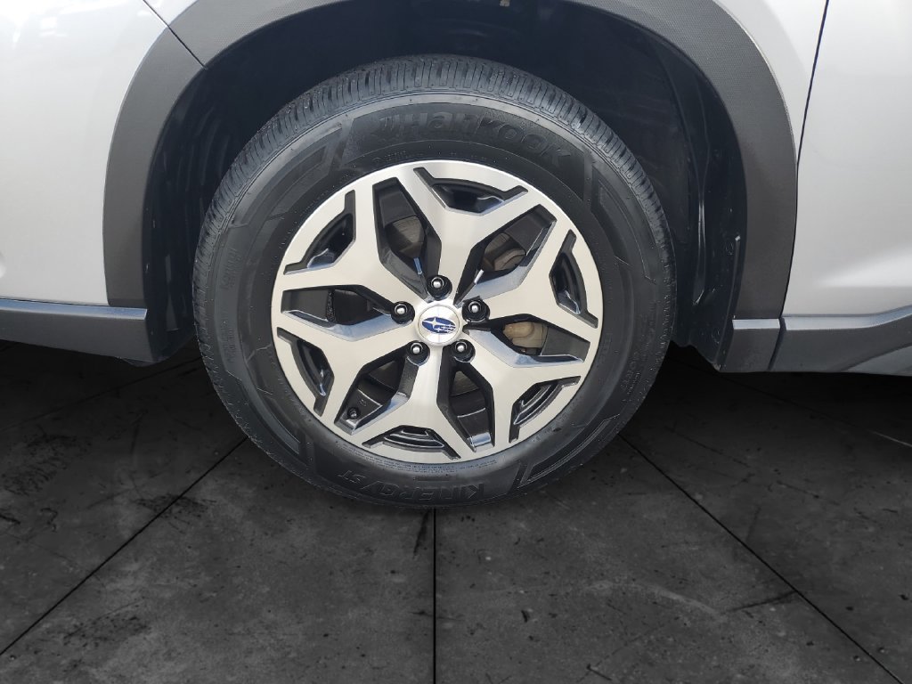 Certified 2023 Subaru Forester Premium AWD/4WD image 14
