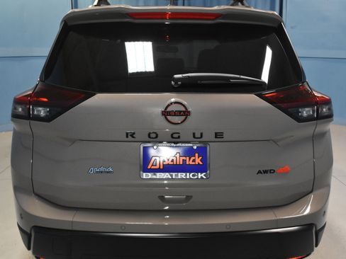 New 2026 Nissan Rogue SV w/ Rock Creek Premium Package AWD/4WD image 25
