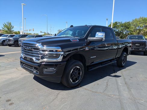 Used 2025 RAM 2500 Laramie AWD/4WD image 7