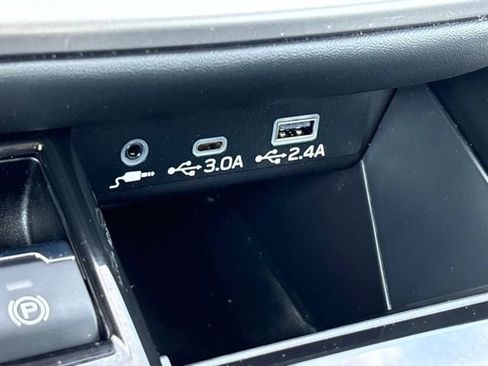 Used 2025 Subaru Legacy Premium AWD/4WD image 16