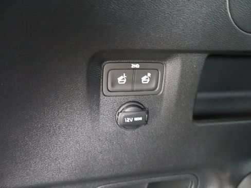 Used 2025 Kia Telluride AWD image 25