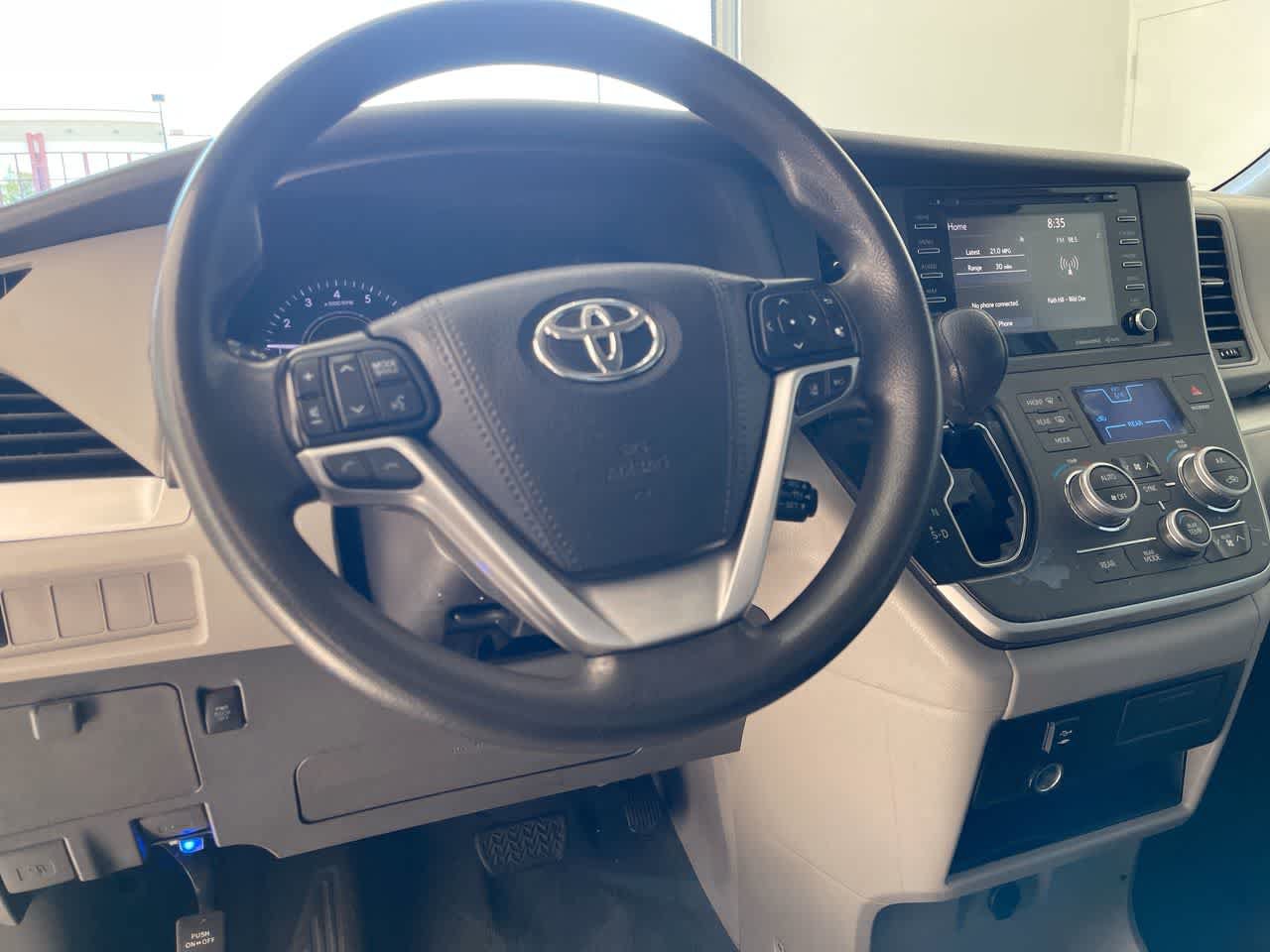 Used 2020 Toyota Sienna LE w/ Protection Package FWD image 14