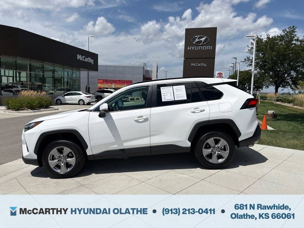 Used 2024 Toyota RAV4 XLE FWD image 11