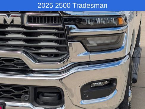 New 2025 RAM 2500 Tradesman AWD/4WD image 9