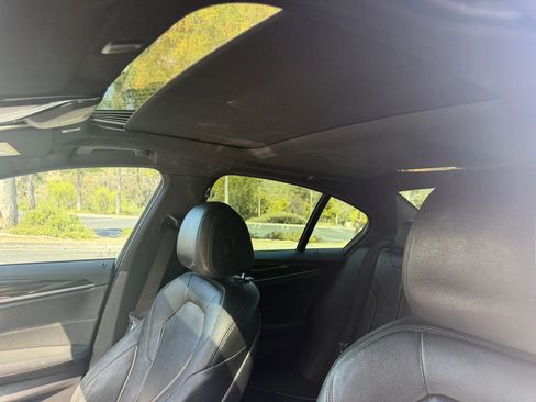 Used 2017 BMW 530i RWD image 11