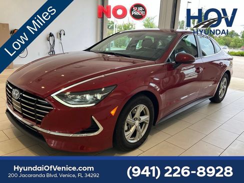 Used 2023 Hyundai Sonata SE w/ Cargo Package FWD image 3