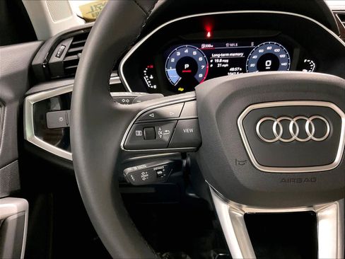 Used 2025 Audi Q3 2.0T Premium w/ Convenience Package AWD/4WD image 18