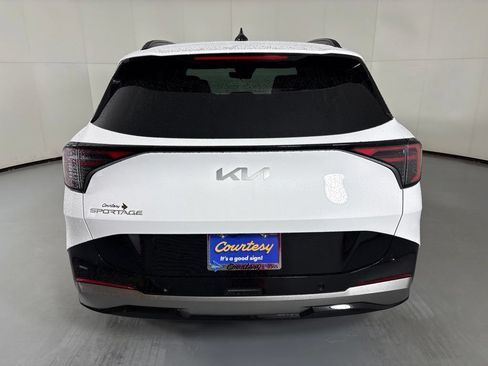 New 2026 Kia Sportage SX FWD image 7