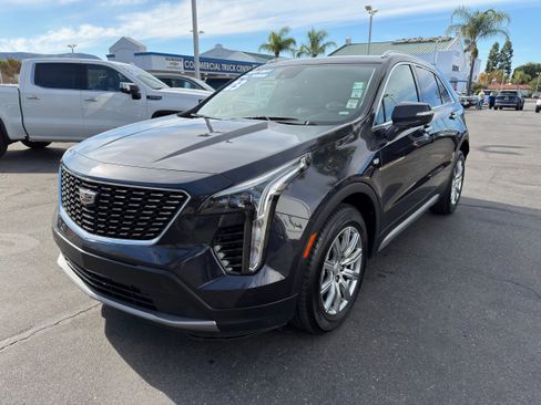 Used 2023 Cadillac XT4 Premium Luxury image 4