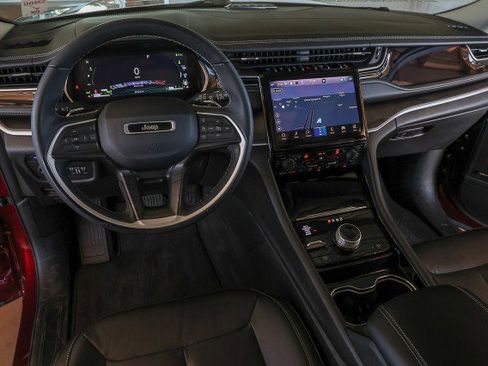 Used 2022 Jeep Grand Cherokee Limited 4xe image 24