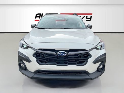 Used 2024 Subaru Crosstrek 2.5i Limited w/ Crosstrek Mirror Package image 2