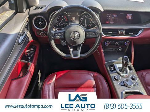 Used 2021 Alfa Romeo Stelvio Ti w/ Nero Edizione AWD/4WD image 15