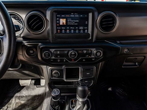 Used 2022 Jeep Gladiator Sport image 22