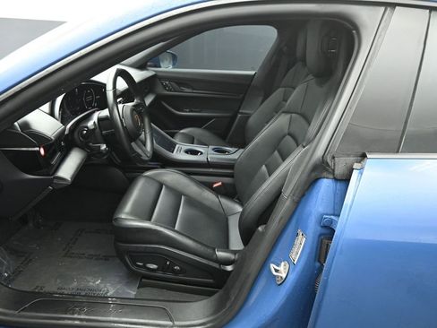 Used 2024 Porsche Taycan 4 Cross Turismo w/ Premium Package image 10