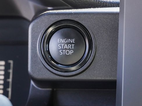 Certified 2025 Toyota Tacoma SR5 w/ SR5 Upgrade Package image 35