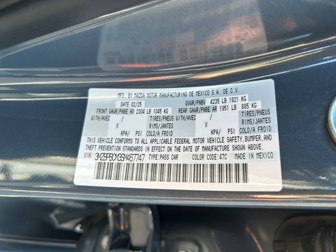 Used 2025 MAZDA MAZDA3 s image 34