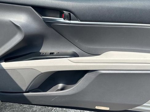 Used 2018 Toyota Camry LE FWD image 20