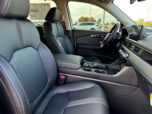 New 2025 Honda Pilot EX-L image 24
