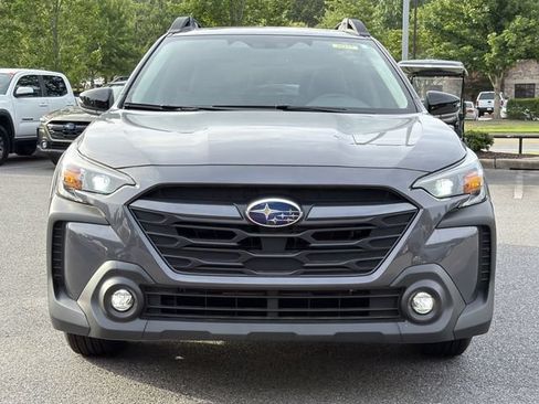 Used 2025 Subaru Outback Premium AWD/4WD image 8