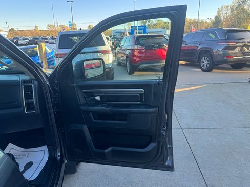 Used 2018 RAM 1500 Sport w/ Sport Premium Group image 14