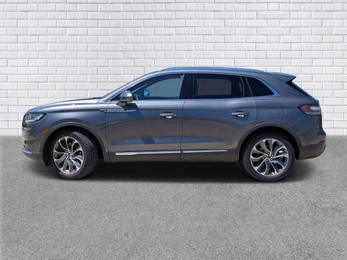Used 2021 Lincoln Nautilus Reserve w/ Equipment Group 201A FWD image 2