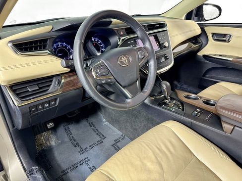 Used 2013 Toyota Avalon Limited image 9