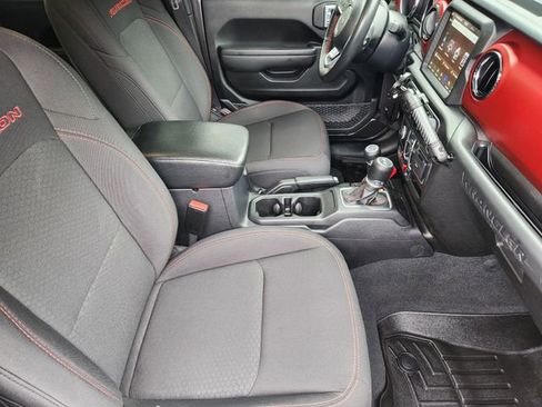 Used 2022 Jeep Wrangler Unlimited Rubicon AWD/4WD image 12