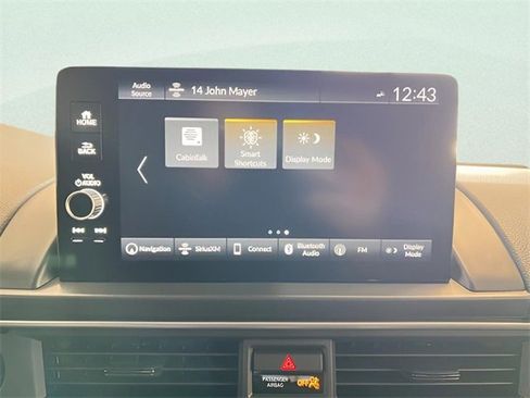 Used 2025 Honda Pilot Elite image 23