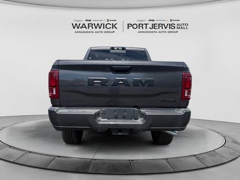 New 2026 RAM 2500 Big Horn AWD/4WD image 4