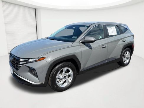 Certified 2024 Hyundai Tucson SE FWD image 1