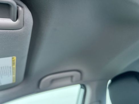 Used 2020 Toyota Camry SE image 19