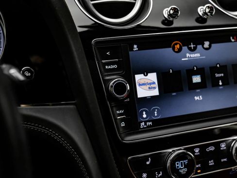 Used 2019 Bentley Bentayga image 64