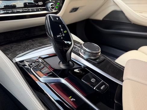 Used 2023 BMW 540i w/ M Sport Package RWD image 25