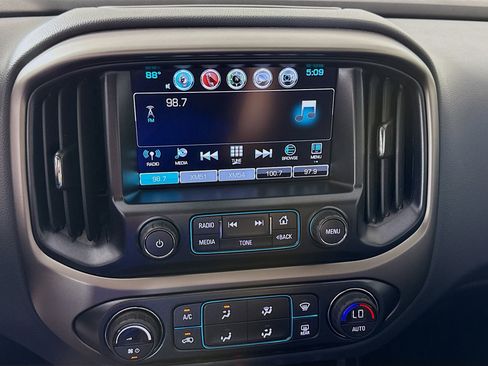 Used 2018 Chevrolet Colorado Z71 image 18