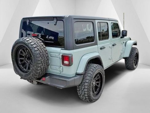 Used 2023 Jeep Wrangler Unlimited Sahara w/ Cold Weather Group AWD/4WD image 7