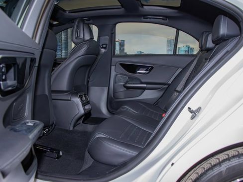 Certified 2023 Mercedes-Benz C 300 4MATIC Sedan image 22