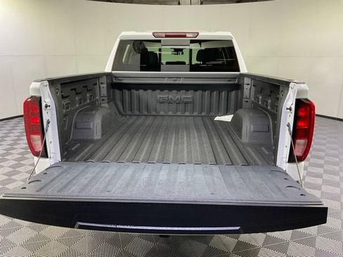 Used 2024 GMC Sierra 1500 SLE w/ Preferred Package AWD/4WD image 39