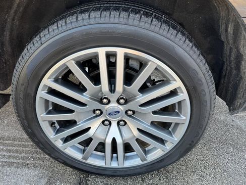 Used 2024 Ford Expedition Max Limited image 7