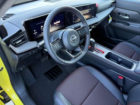 New 2026 Nissan Kicks SR FWD image 4