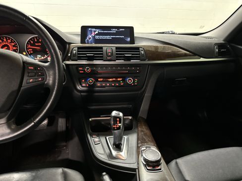 Used 2015 BMW 320i xDrive Sedan AWD/4WD image 30