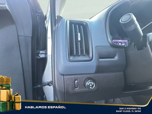Used 2022 Chevrolet Colorado Z71 w/ Safety Package image 17