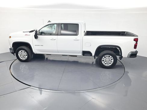 Used 2023 Chevrolet Silverado 2500 LT AWD/4WD image 42