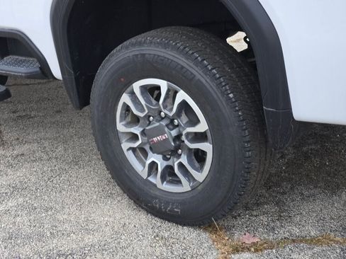 New 2026 GMC Sierra 3500 SLT w/ SLT Premium Package image 15