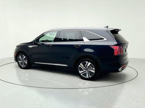 Certified 2023 Kia Sorento EX AWD/4WD image 3