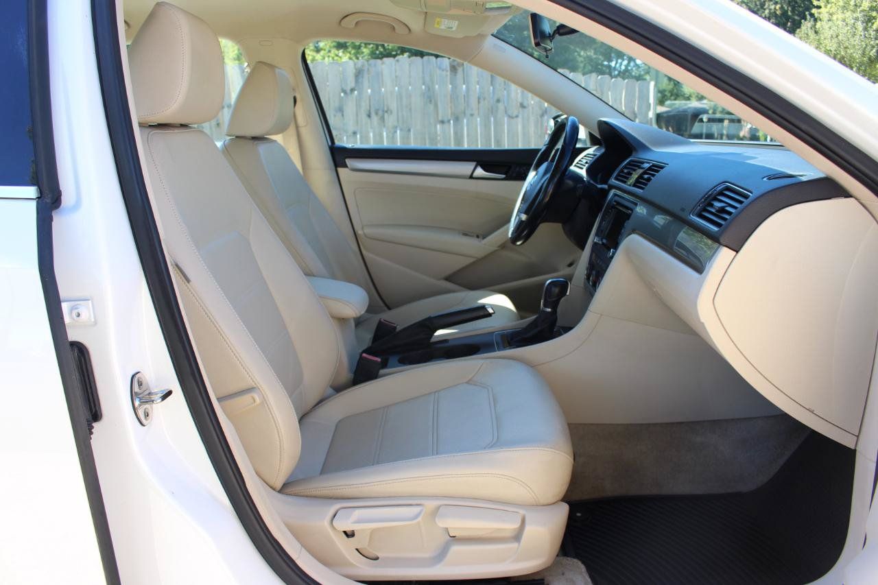 Used 2015 Volkswagen Passat 1.8T Limited Edition FWD image 37